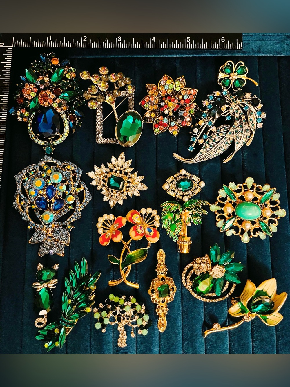 17pc Costume Jewelry Brooch Lot Green Blue Crystal Rhinestone Pin